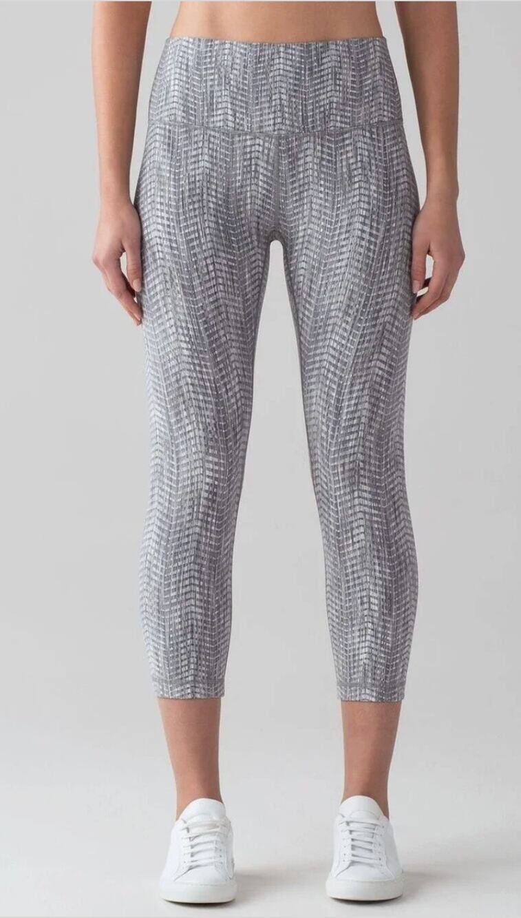 Lululemon Wunder Under 21" Jacquard Battleship Silver Size 6